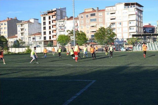 Kırklareli’nde Kamu Kurum Ve Kuruluşlararası Futbol Turnuvası Başladı