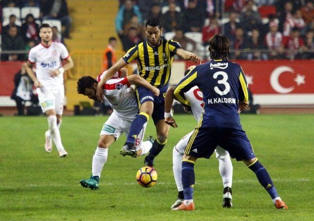 Antalyaspor İle Fenerbahçe Süper Lig’de 42. Randevuda