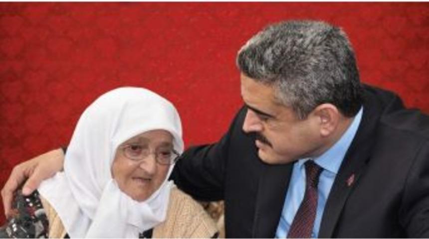 Başkan Alıcık, T&uuml;m Annelerin Anneler G&uuml;n&uuml;n&uuml; Kutladı