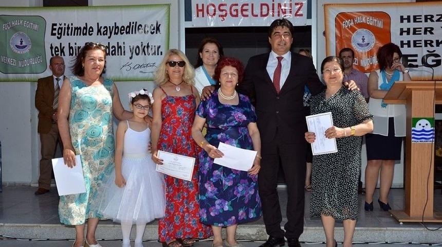 Kursiyerler El Emeği &Uuml;r&uuml;nlerini Fo&ccedil;a&rsquo;da Sergiledi