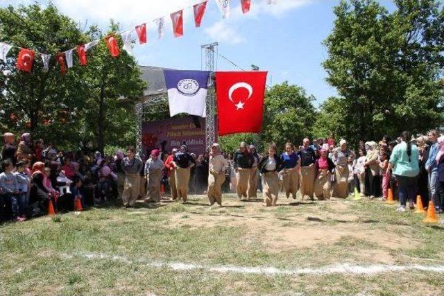 Erken Anneler G&uuml;n&uuml; Kutlamasında Anneler Doyasıya Eğlendi 3