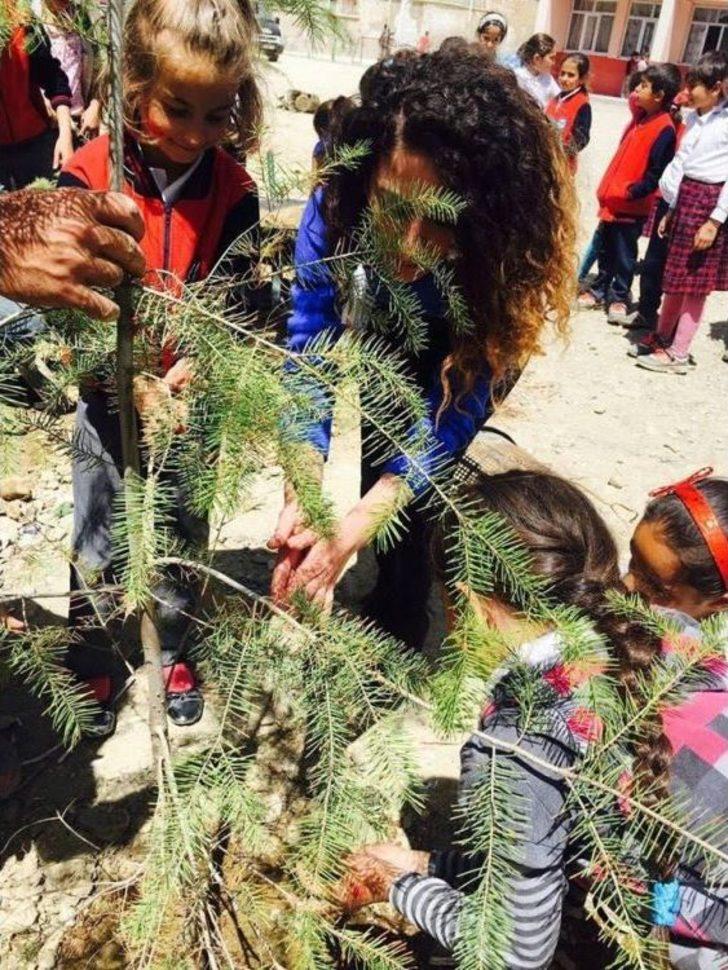 Esendere Belediyesi 2 Bin 650 Fidan Dağıttı G5