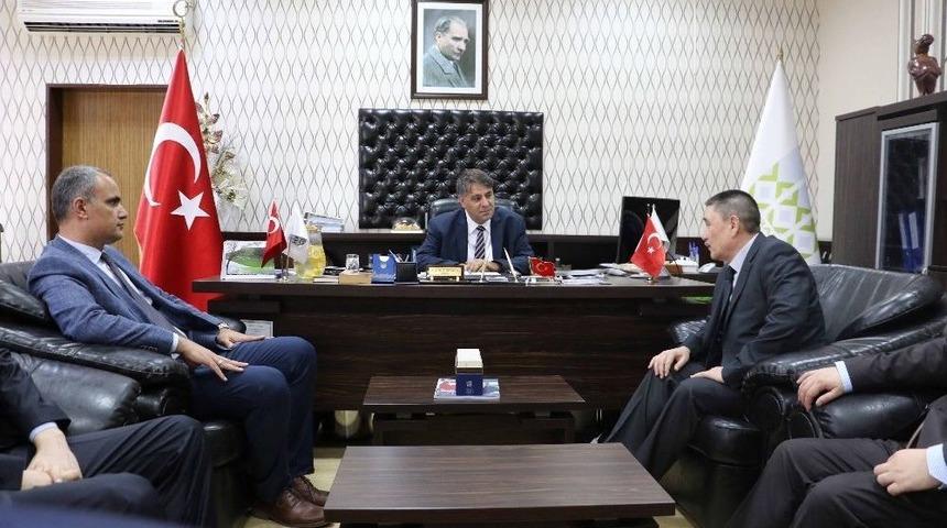 &Ouml;zbekistan Ankara B&uuml;y&uuml;kel&ccedil;isi&rsquo;nden Kb&uuml; Rekt&ouml;r&uuml; Polat&rsquo;a Ziyaret