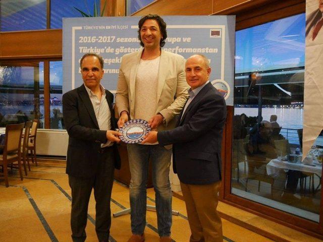 Başkan Akgün’den Demir İnşaat Büyükçekmece Basketbol Takımı’na: “gönüllerin Şampiyonusunuz” 2