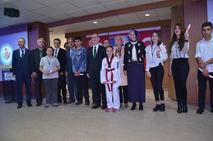 Bozüyük Hem’in Yıl Sonu Sergisi Açıldı G3