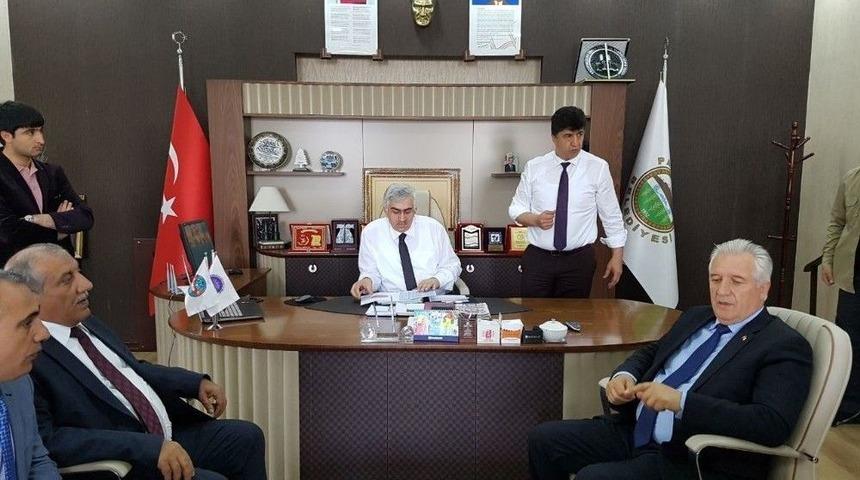 Başkan Öz, Pasinler, Horasan, Köprüköy Ve Narman’ı Ziyaret Etti