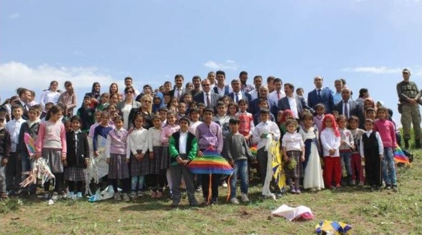 K&ouml;yde U&ccedil;urtma Şenliği