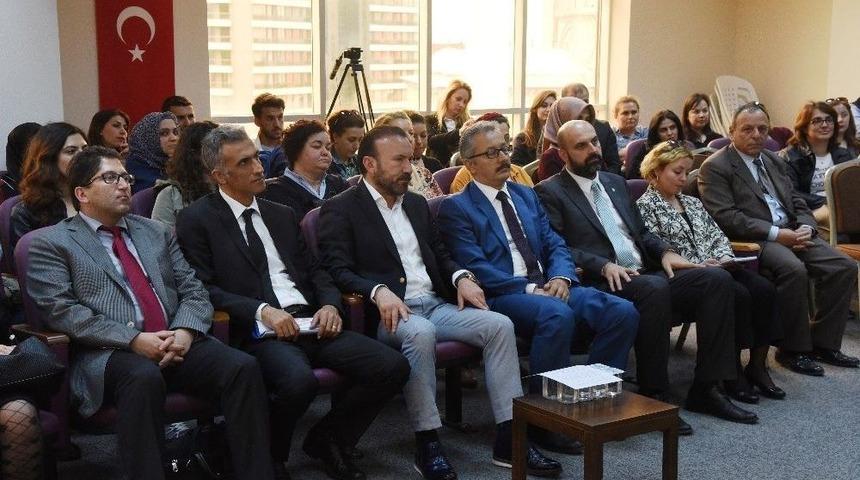 İzmit&rsquo;te &Ccedil;ocuk İş&ccedil;iliği İle M&uuml;cadele Paneli D&uuml;zenlendi