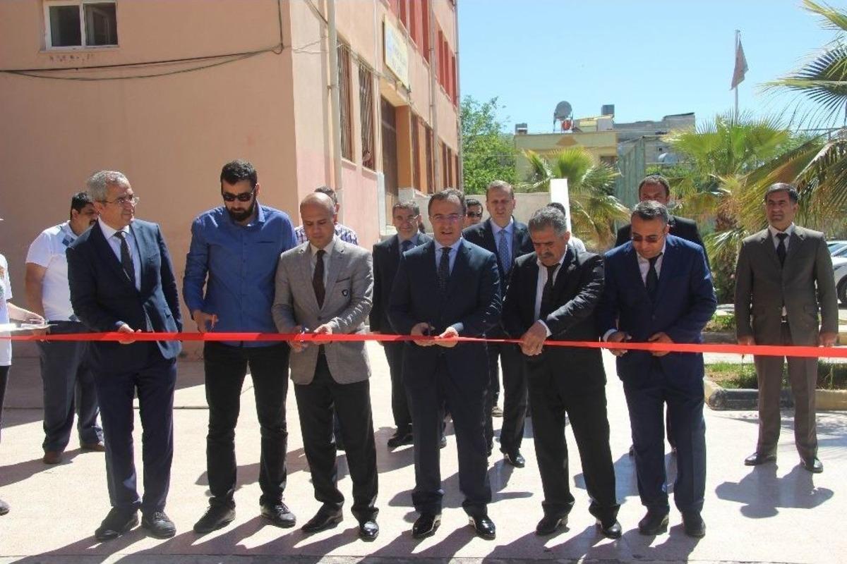 Fen Lisesinde T&uuml;bitak 4006 Bilim Fuarı A&ccedil;ıldı