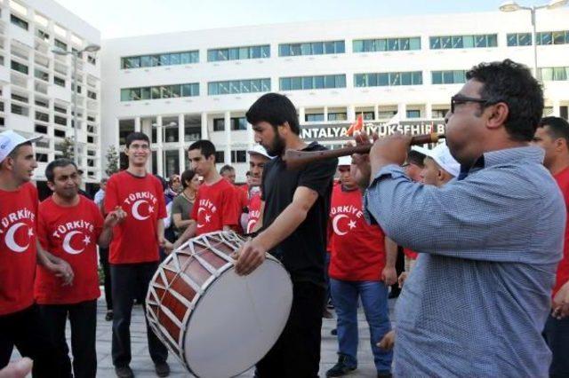 Engelli Gençler Askere Uğurlandı