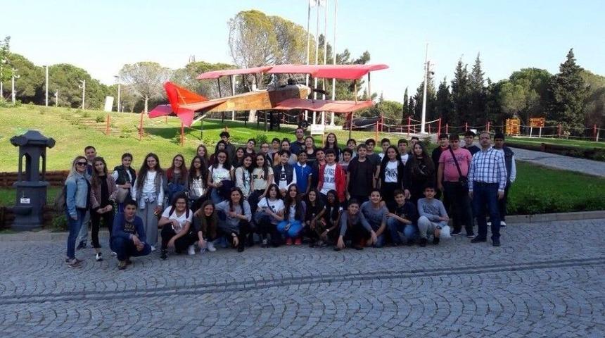 Gkv &Ouml;ğrencilerinden &Ccedil;anakkale &Ccedil;ıkartması