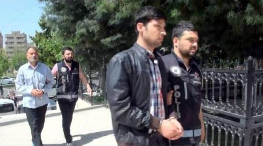 Evlerinde Kalaşnikof Ve Fet&ouml;, Pkk, Deaş Materyalleri Bulunan Baba Ve Oğlu Tutuklandı