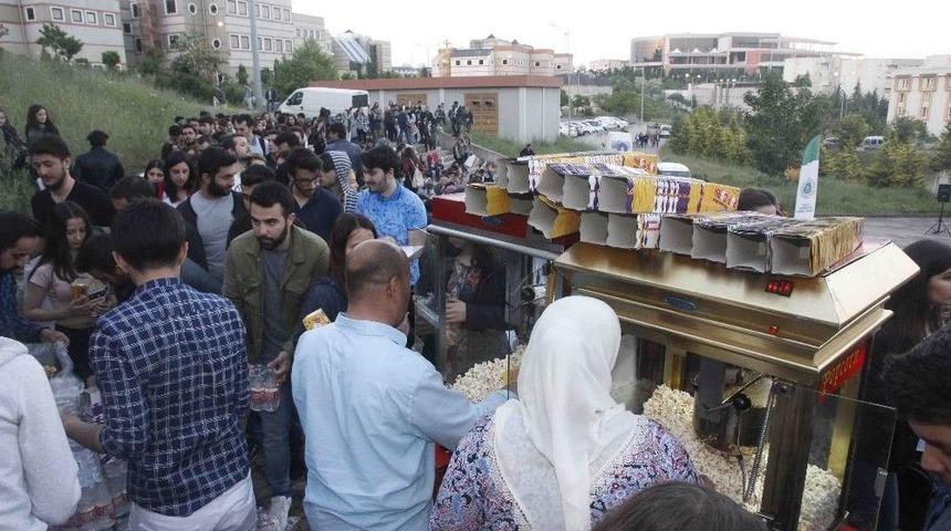 &rsquo;neşeli G&uuml;nler&rsquo; Tekrar Kocaeli&rsquo;ne Geliyor