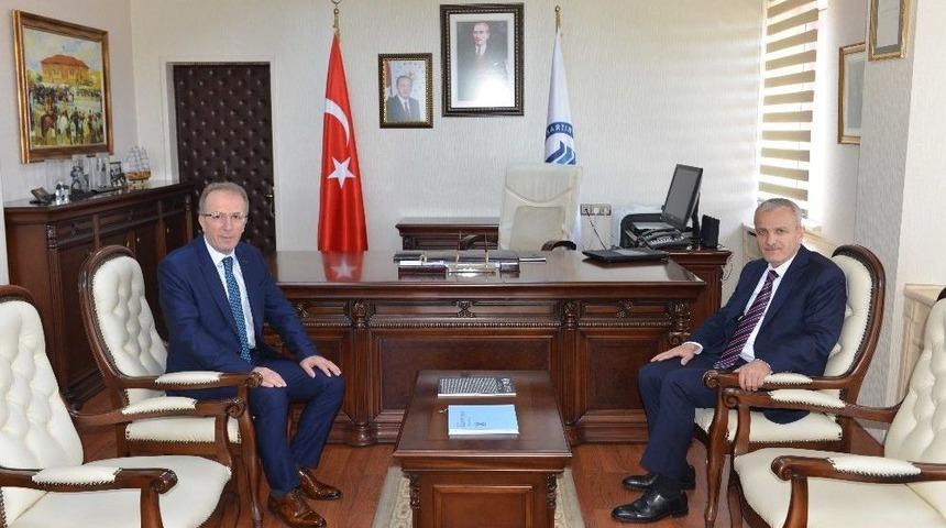 Vali Dirim&rsquo;den Rekt&ouml;r Uzun&rsquo;a İade-i Ziyaret