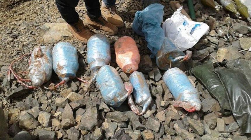 Şemdinli&rsquo;de &Ccedil;ok Sayıda M&uuml;himmat Ele Ge&ccedil;irildi