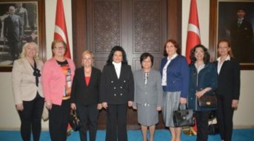 Anneler Derneği&rsquo;nden Vali Civelek&rsquo;e Ziyaret