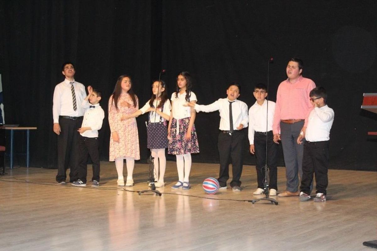 Engelli &Ouml;ğrenciler, Engelliler Haftasını Kutladı