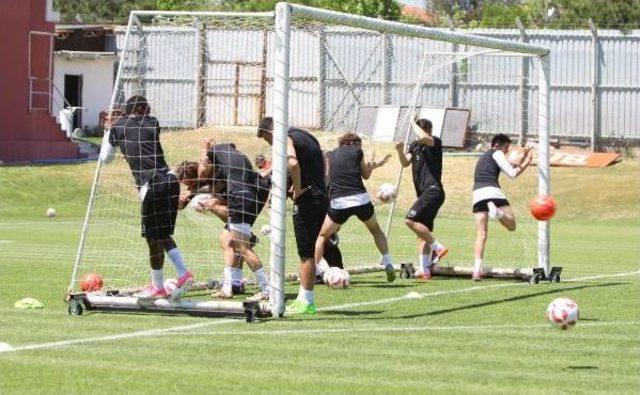 Manisaspor'da Neşeli Günler