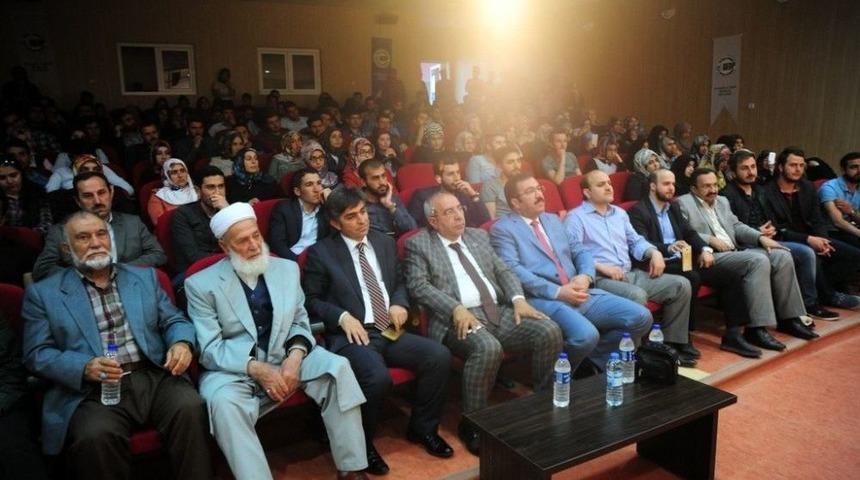 Van&rsquo;da "gen&ccedil;liğe Kurulan İnan&ccedil; Tuzakları" Konferansı