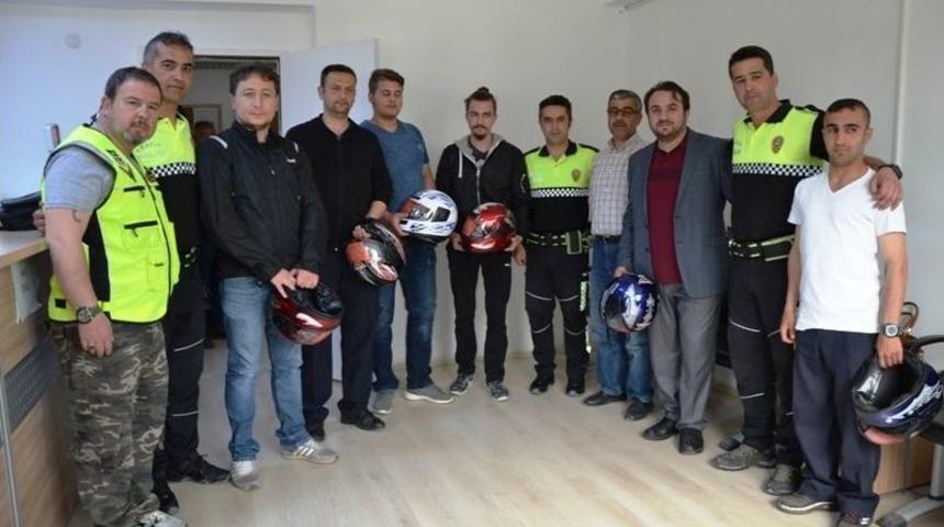 Motosiklet S&uuml;r&uuml;c&uuml;lerine Kast Dağıtıldı