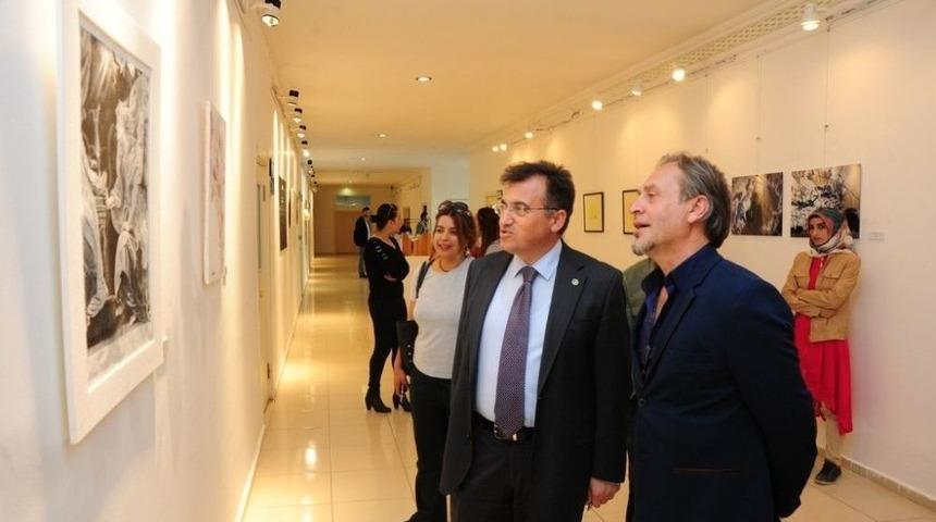 Yy&uuml;&rsquo;de &ldquo;karma &Ouml;ğretim Elemanları Sergisi 2017&rdquo; A&ccedil;ıldı