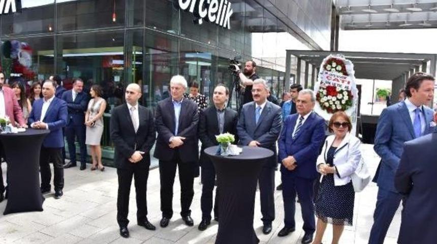 Ar&ccedil;elik'ten İzmir'e Teknolojik Mağaza