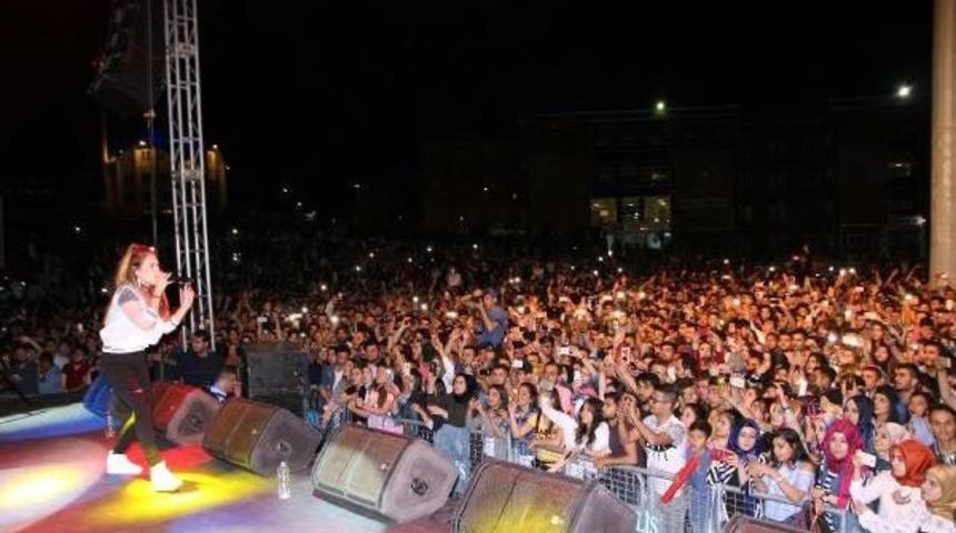 Sagopa Kajmer Ve Kolera &Ccedil;ifti Kilis'te Sahne Aldı