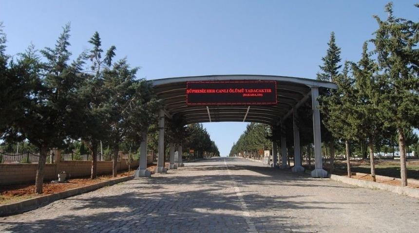 Şanlıurfa Asri Aile Mezarlığında Yeni D&uuml;zenleme