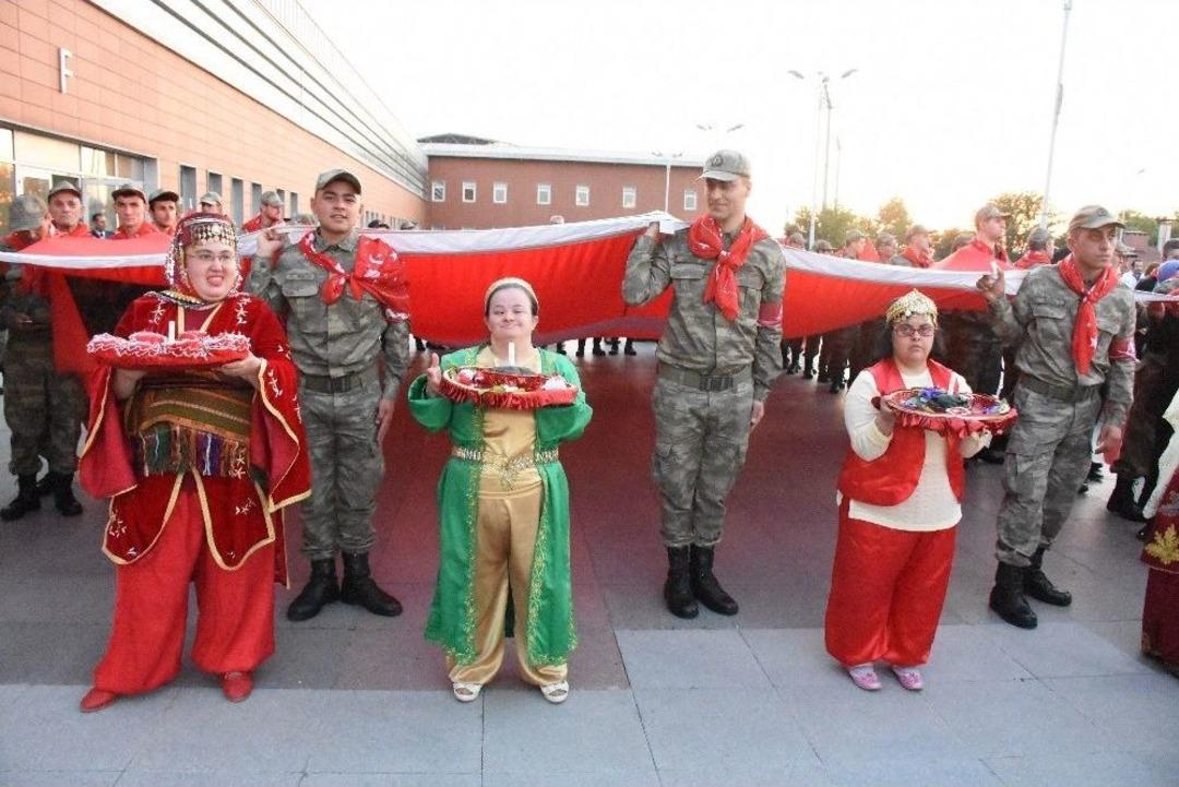 Ana Kuzuları Asker Oldu