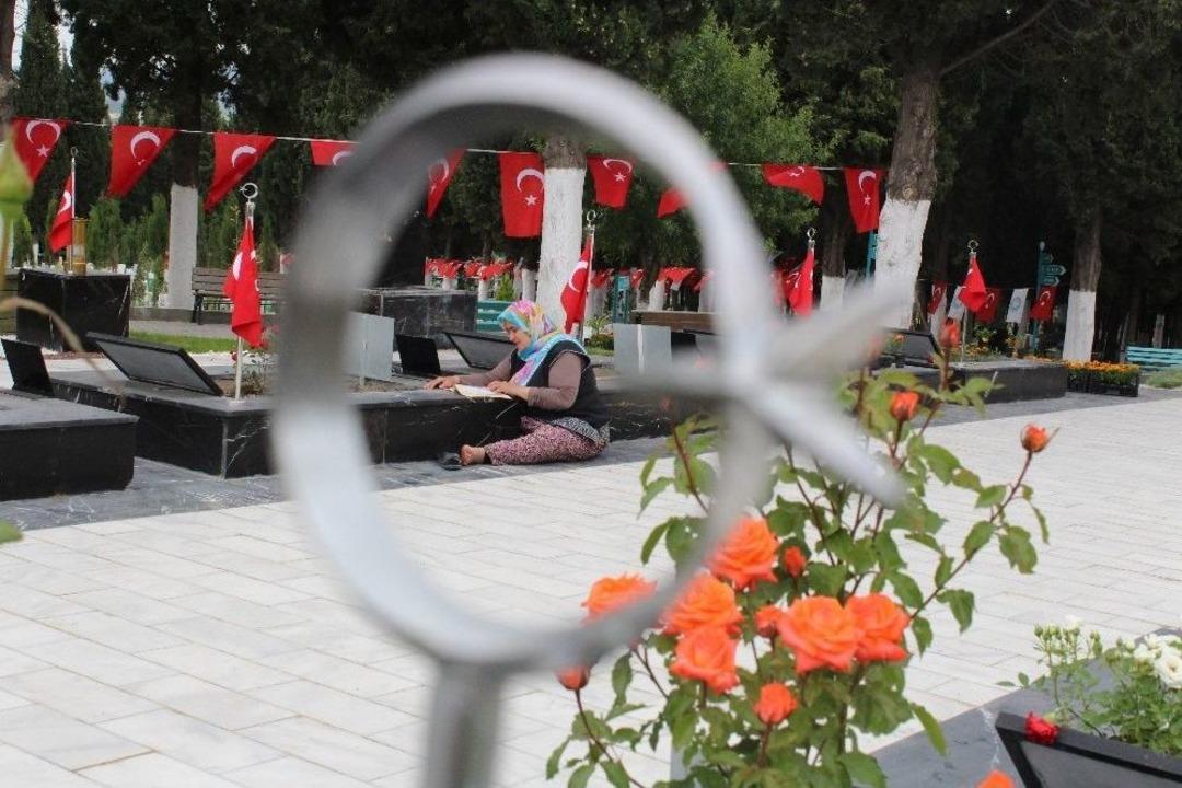 Soma Maden Şehitliği, Anma İ&ccedil;in Hazırlanıyor