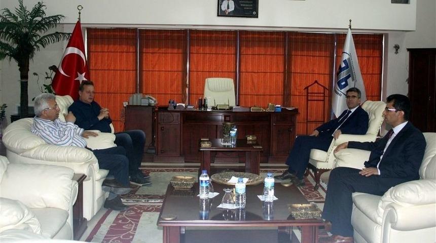 M&uuml;sevitoğlu, Aydın Ticaret Borsasını Ziyaret Etti