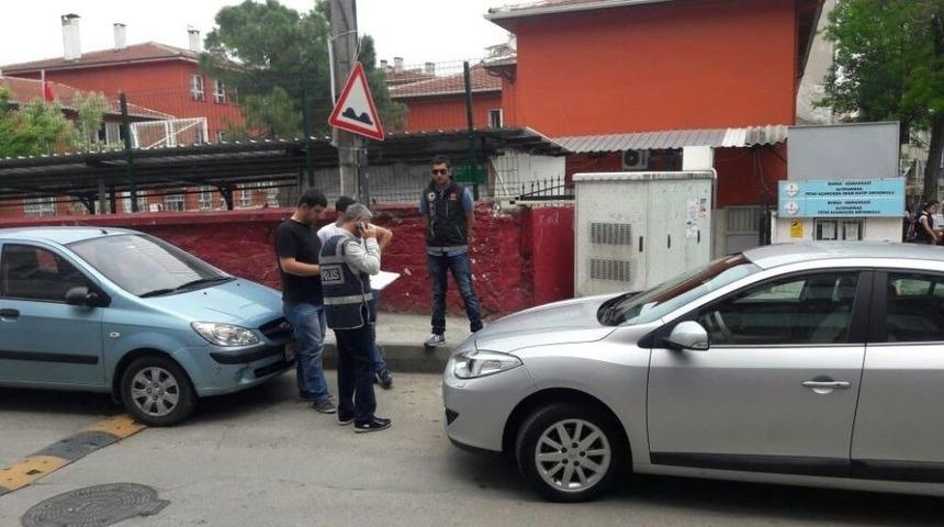 Bursa Polisi Okul &Ccedil;evresindeki Ş&uuml;pheli Şahıslara G&ouml;z A&ccedil;tırmıyor