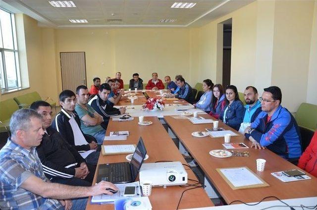 Anadolu Yıldızlar Ligi Badminton Türkiye Finali Teknik Toplantısı Gerçekleştirildi