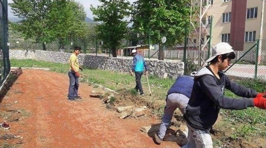 Bayırk&ouml;y&rsquo;de &Ccedil;evre D&uuml;zenleme &Ccedil;alışmaları Devam Ediyor