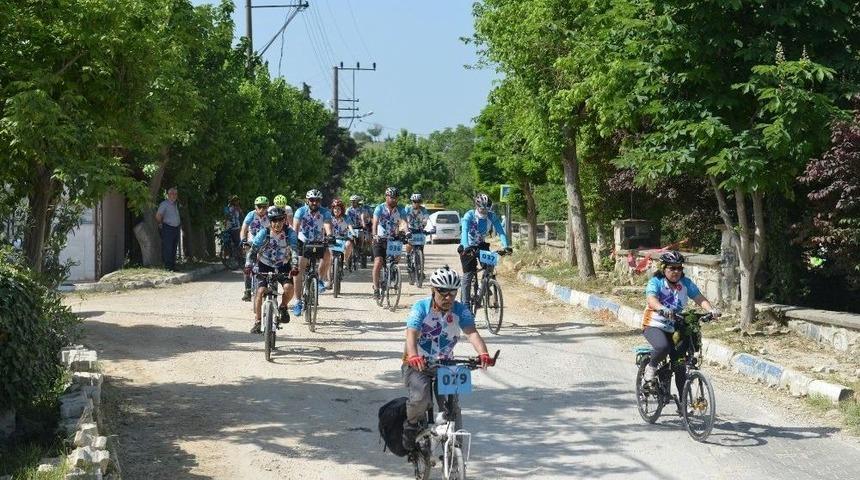 Bisiklet Tutkunları Mysia Yollarını Keşfediyor
