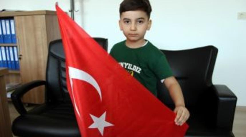Minik Erg&uuml;l: &ldquo;bayraktan &Ouml;z&uuml;r Diledim&rdquo;