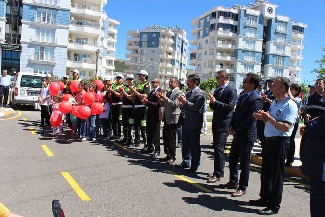 Çocuklar İçin Uygulamalı Trafik Eğitim Parkı Hizmete Açıldı