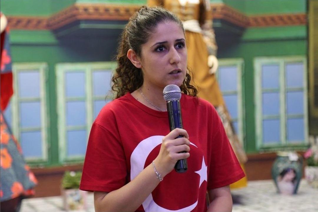 Ko-mek&rsquo;in İl&ccedil;e Sergisinde Ele Emeği Eserler Sergilendi