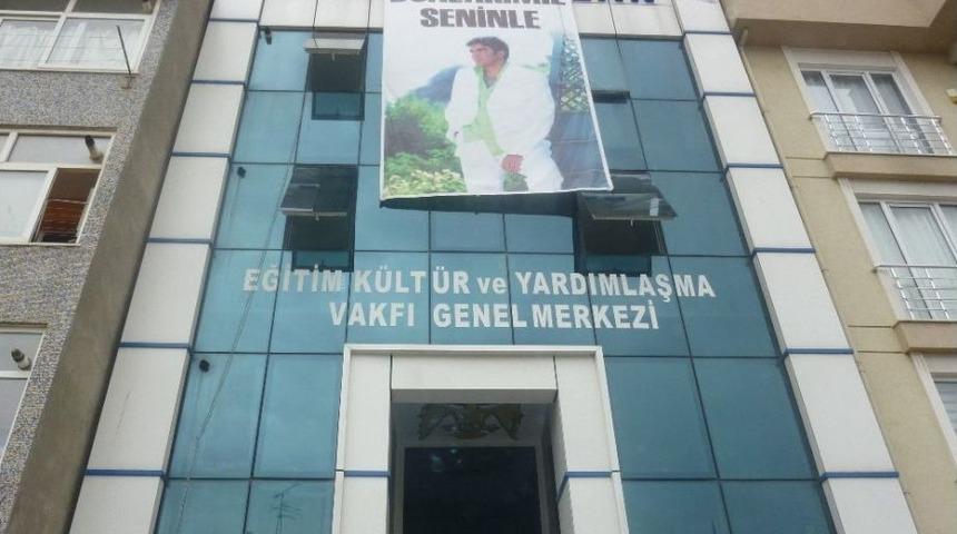 İbrahim Erkal&rsquo;ın Yakınları Taziyeleri Kabul Ediyor