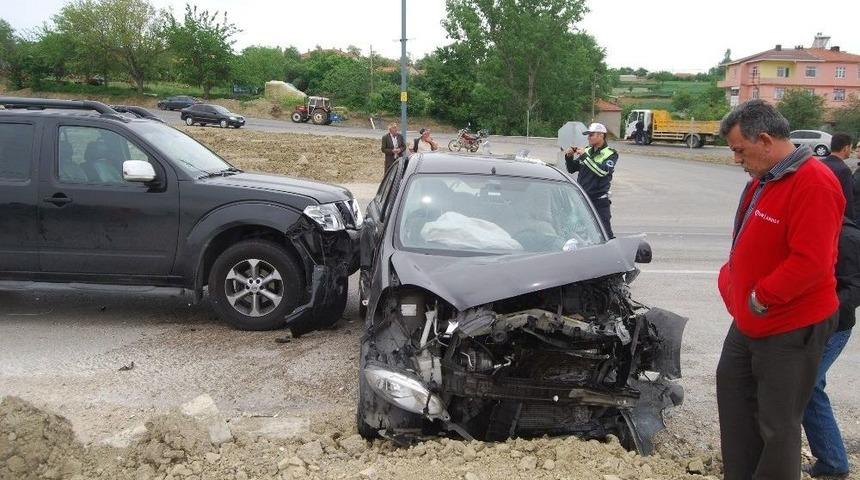 Tekirdağ&rsquo;da Zincirleme Kaza: 3 Yaralı