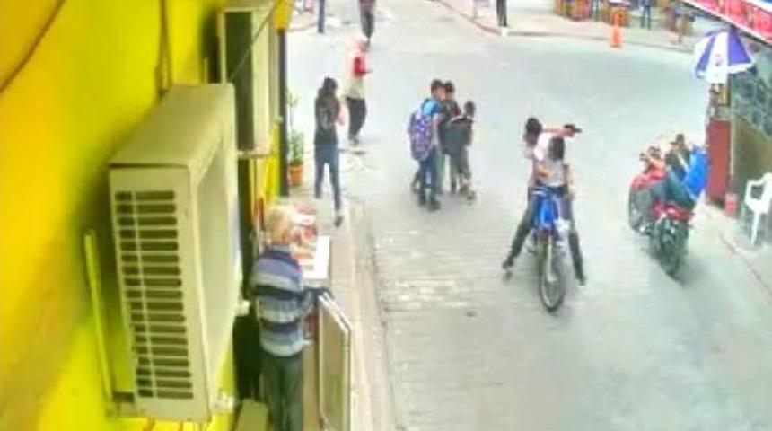 Silahlı &Ccedil;atışma G&uuml;venlik Kamerasında