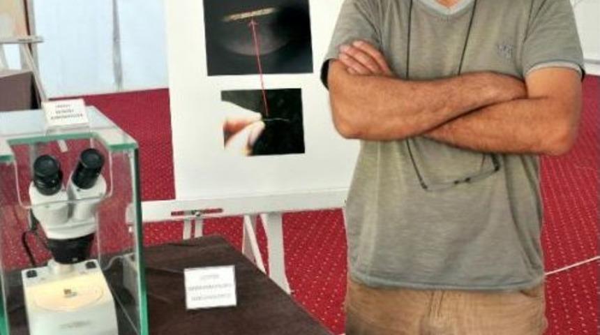 D&uuml;nyanın En K&uuml;&ccedil;&uuml;k Kuran-I Kerim'i Sergilendi