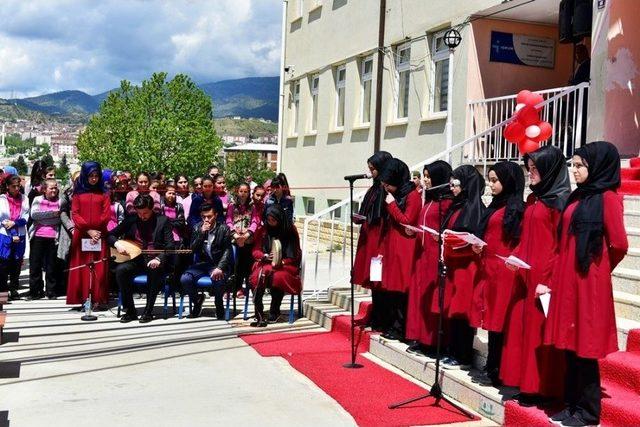 Tosya’da Kız Anadolu İmam Hatip Lisesinin Tanıtımı Yapıldı