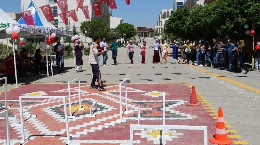 Yurt &Ouml;ğrencileri Ve Engelli &Ouml;ğrenciler Doyasıya Eğlendi