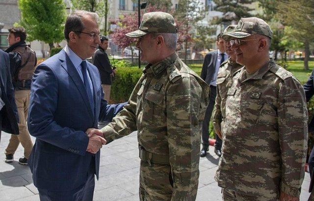 Orgeneral Savaş’tan Vali Taşyapan’a Ziyaret