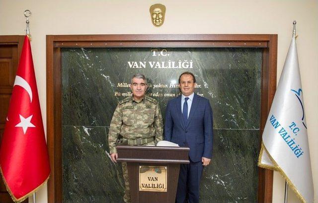 Orgeneral Savaş’tan Vali Taşyapan’a Ziyaret