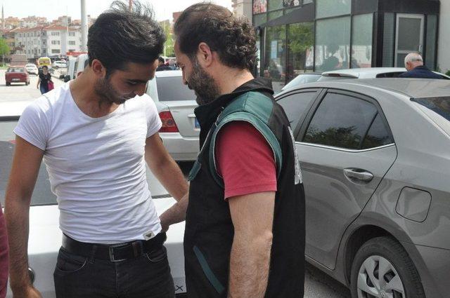 Eskişehir Polisinden Okul B&ouml;lgelerinde Uyuşturucu Denetimi 1