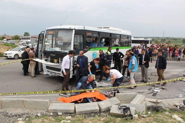 Tekirdağ&rsquo;da Minib&uuml;s İle Kamyon &Ccedil;arpıştı: 2 &Ouml;l&uuml; 17 Yaralı 1