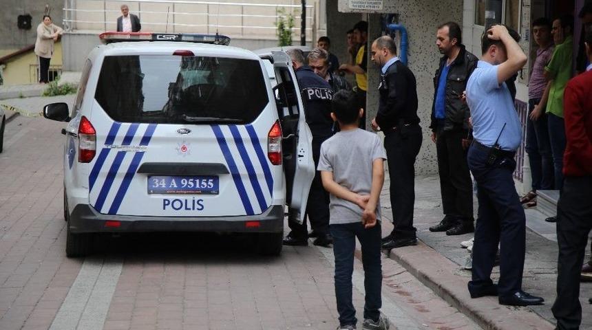 İcra Memurlarını Tinerle Yakmaya &Ccedil;alıştı