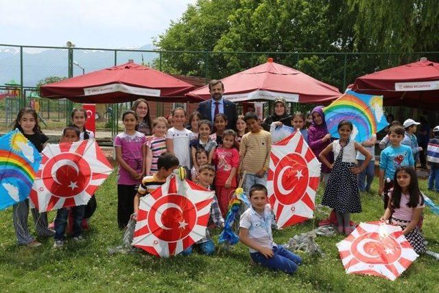 Gürsulu Çocukların Uçurtma Coşkusu